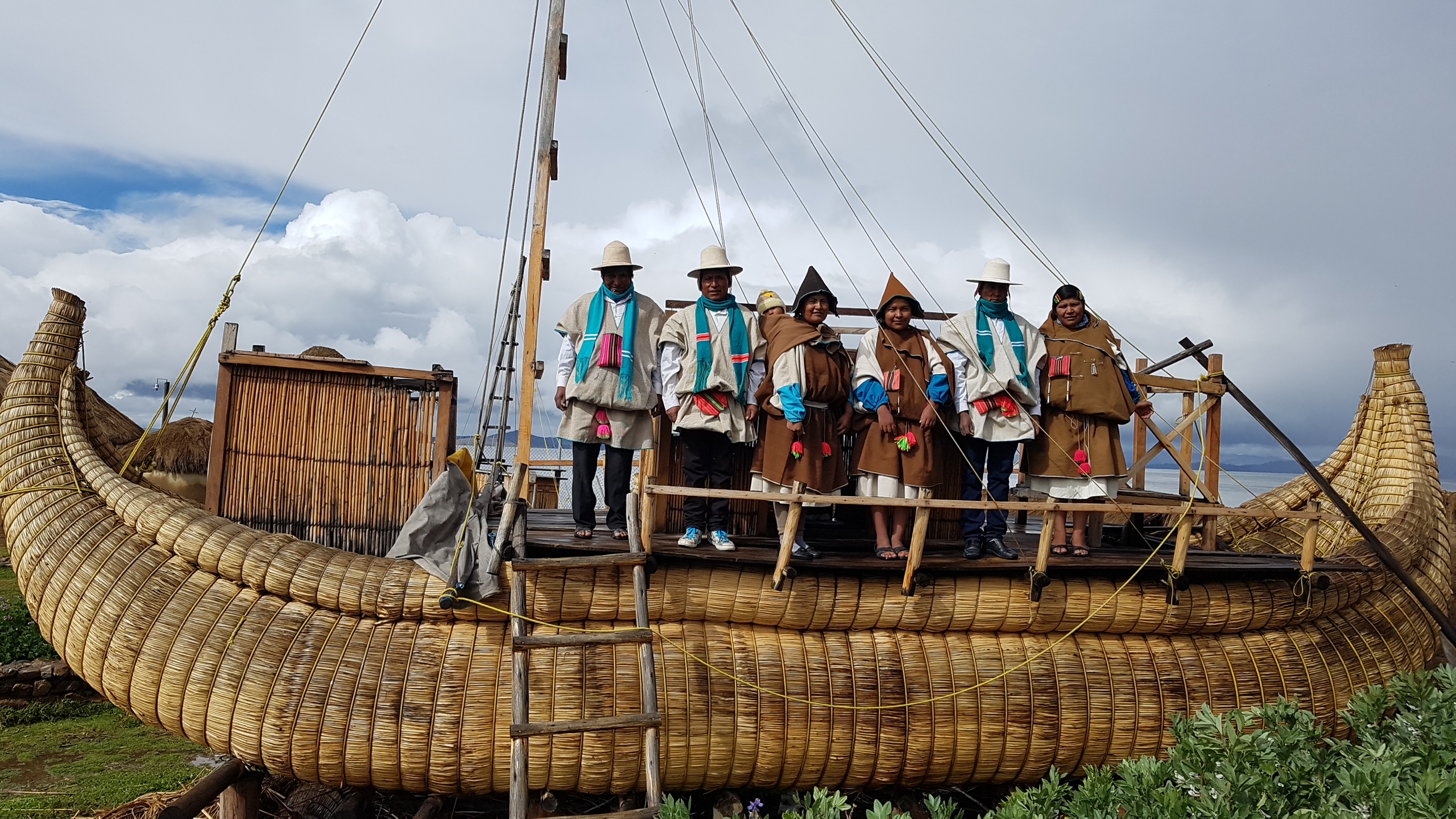 Lee más sobre el artículo Chipaya viajan al Lago Titicaca para intercambiar buenas practicas